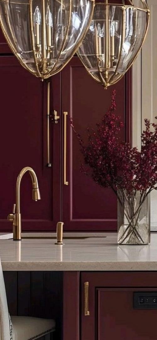 В этом проекте мы оформили три окна в гостиную, совмещенную с кухней в частном доме. 02