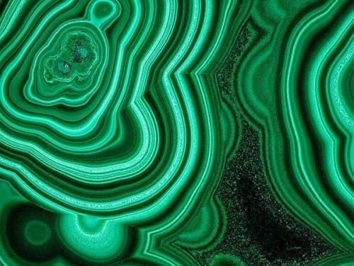 Малахит. Внешние и отделочные свойства малахита были известны человечеству с древнейших времён. 01 Малахит. Внешние и отделочные свойства малахита были известны человечеству с древнейших времён. 01