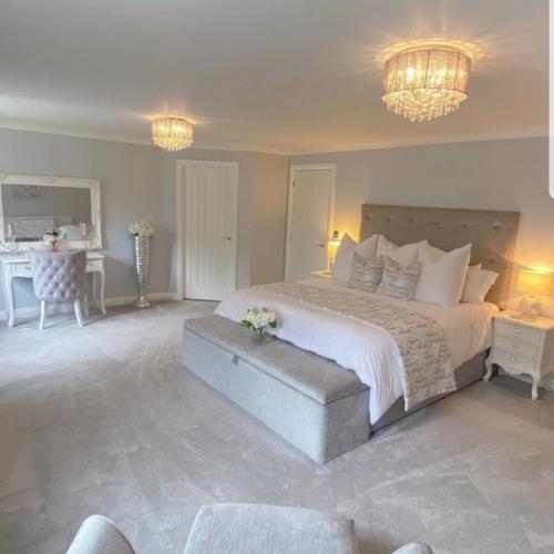 Потрясающий вариант дизайна собственного дома в светлых тонах. 01