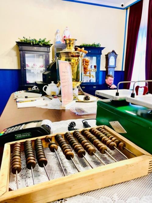 Сняли своё Прибытие Поезда на обновлённой ретро - станции шувакиш. 06