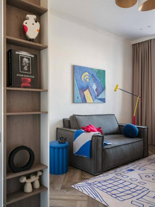 Яркий редизайн бывшей коммуналки в центре Москвы: интерьер как арт - объект. 01