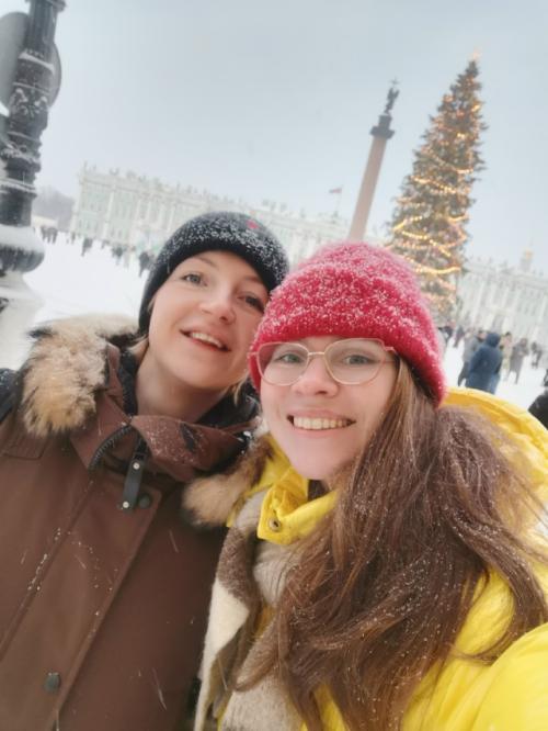 Ранним утром 1 января, варвара Ивановна встала на лыжи, впервые в жизни. 06