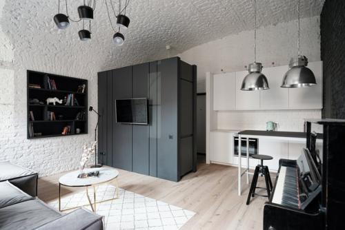 Двушка с кирпичным сводом в доме с мозаичным двориком (Петербург) ч. 1. 02