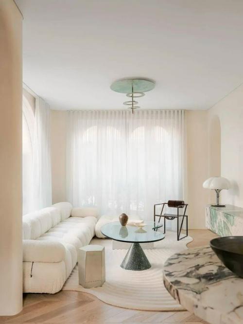 Иногда дизайнеру выпадает редкий шанс - вернуться к проекту спустя годы и посмотреть на него новыми глазами.  