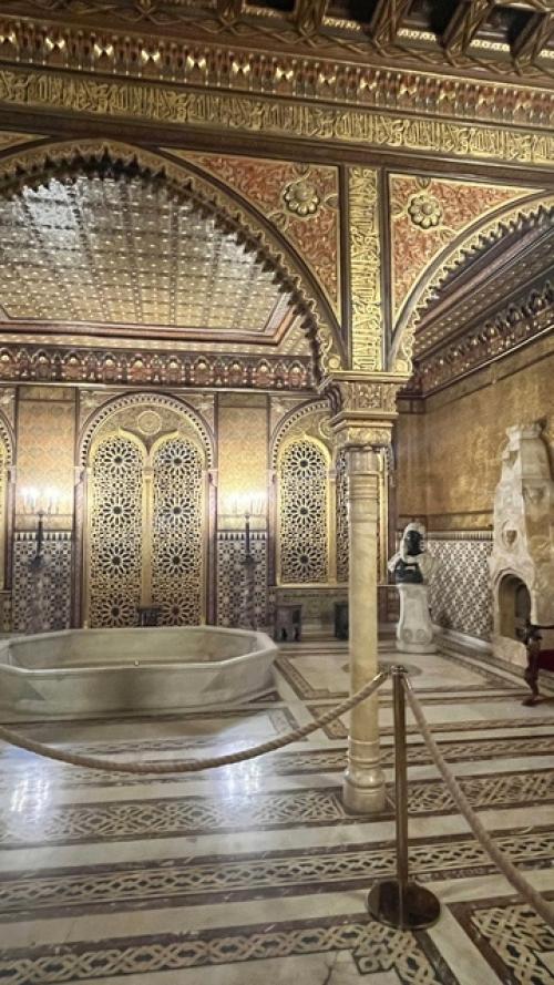 Гуляя по Санкт-петербургу Таисия была поражена отсутствием сигналов тревоги. 09