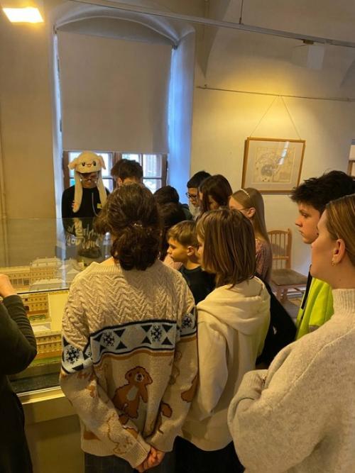 Экскурсия в 6 в классе. 05