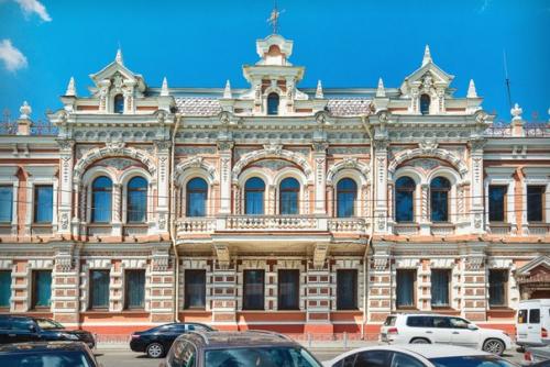 Особняк богарсукова.  Дом, в котором сейчас располагается городской археологический музей, был построен братьями богарсуковыми, местными купцами.