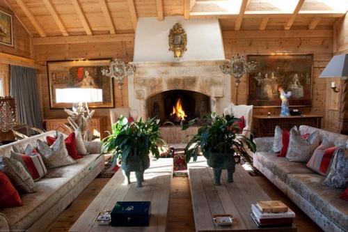 Интерьер старинного шале в Швейцарии. 03