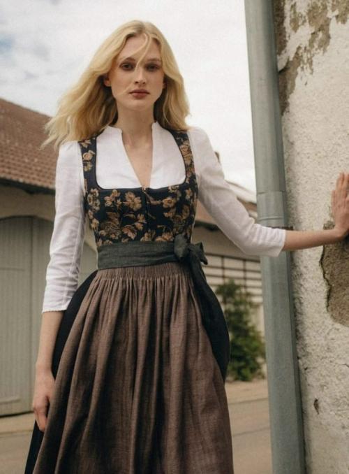 Дирндль: как Деревенское платье стало символом женственности и одним из столпов мировой моды. 08 Дирндль: как Деревенское платье стало символом женственности и одним из столпов мировой моды. 08