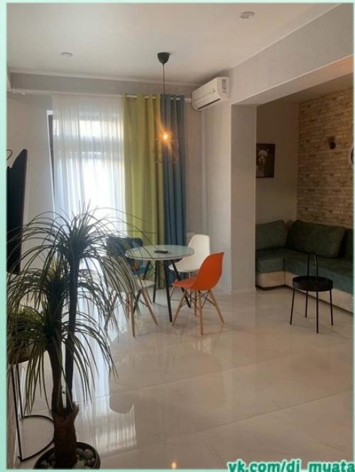 Просторная квартира. В современном стиле. 02