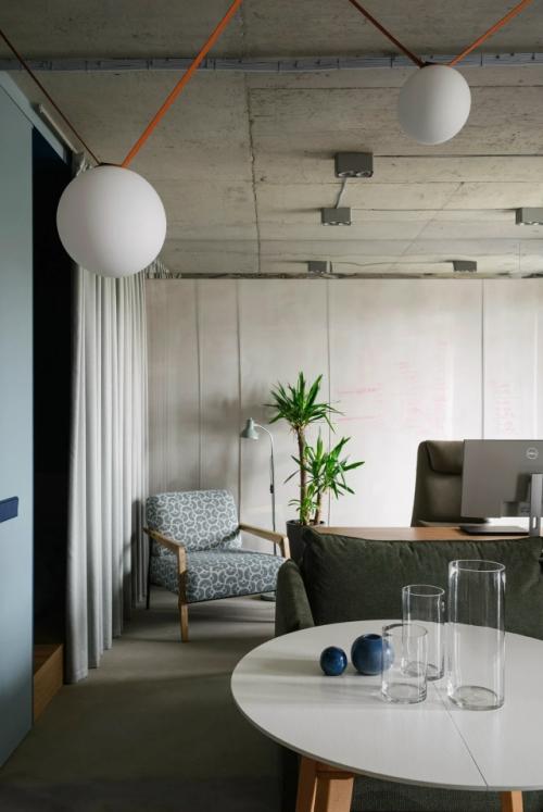 Яркая квартира в Академгородке для молодого мужчины 48 кв. 07