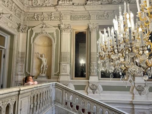 Гуляя по Санкт-петербургу Таисия была поражена отсутствием сигналов тревоги. 02