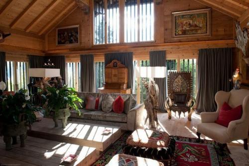 Интерьер старинного шале в Швейцарии. 02