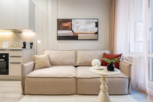 Светлый интерьер маленькой 1-комнатной квартиры 30, 3 кв. 05