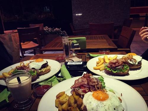 Топ - 5 необычных фастфудов Москвы.