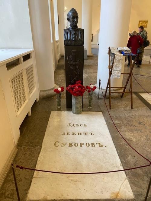 22 октября прихожане храма святых космы и Дамиана рано утром отправились в город санкт - перербург в паломническую поездку. 01 22 октября прихожане храма святых космы и Дамиана рано утром отправились в город санкт - перербург в паломническую поездку. 01