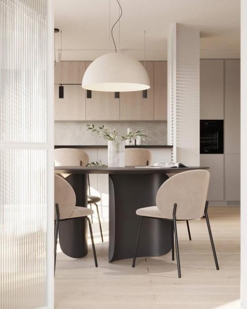 Во времена Ссср, заботясь о хозяйках, Хрущев предусмотрел при проектировании знаменитых Хрущевок маленькие кухни, от 5 квадратных метров. 02