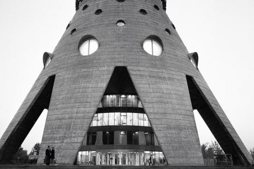 Советский модернизм: 10 зданий, которые вы считаете уродством, а мы - красотой. 01