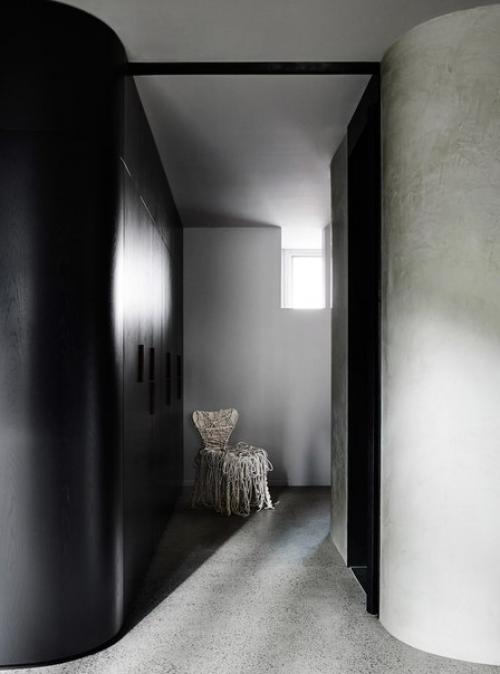 Декор дома в тёмных тонах в Австралии. 08