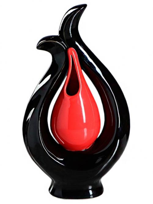 Ваза - это стильный аксессуар, который придает жилью ощущение уюта и гармонии. 04