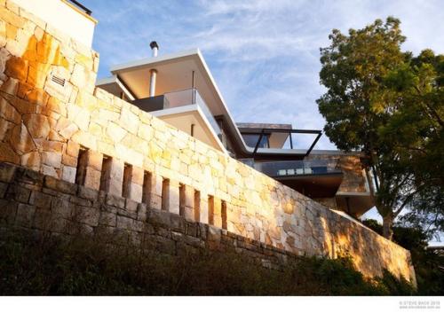 River House - особняк на берегу реки от MCK Architects. 01