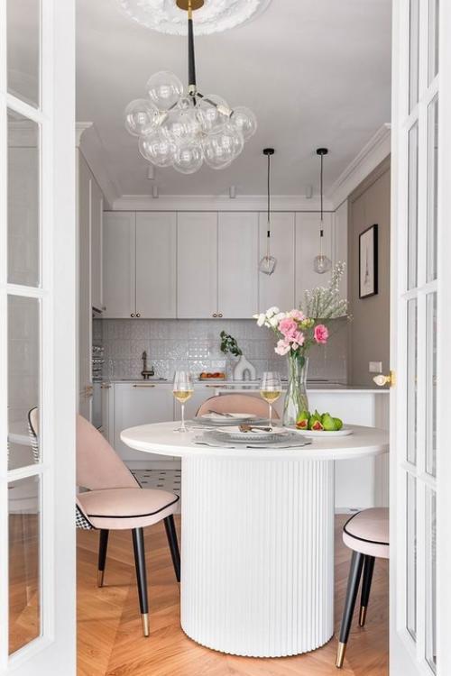 Париж по-русски: квартира с потрясающим интерьером и комфортной планировкой. 01