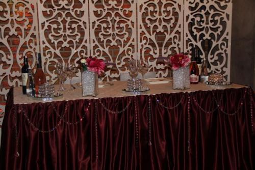 Уютный паб - ресторан приглашает настоящих гурманов для проведения торжеств (юбилеев, свадеб, банкетов, корпоративов, вечеринок. 02