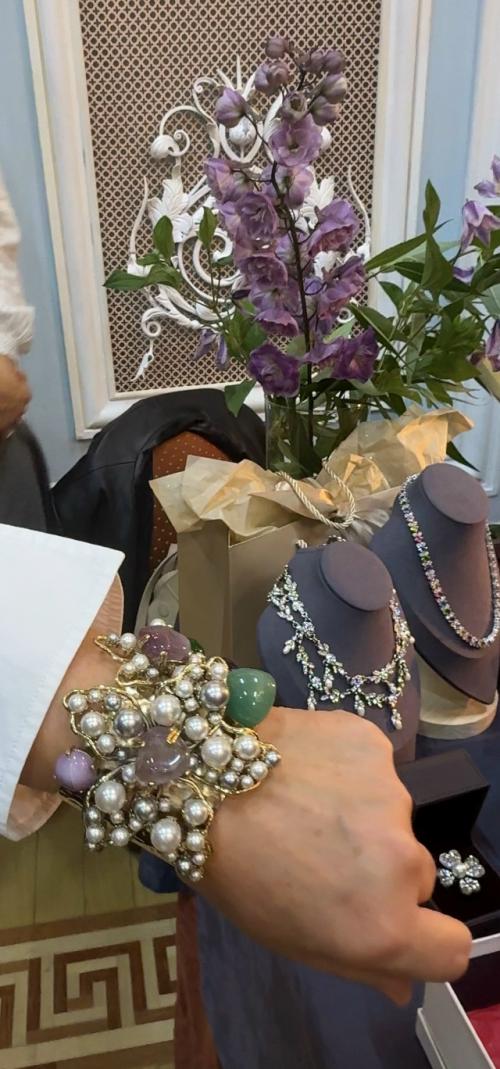 Редкое событие в Петербурге - маркет Светский Винтаж в роскошном особняке купцов Елисеевых.