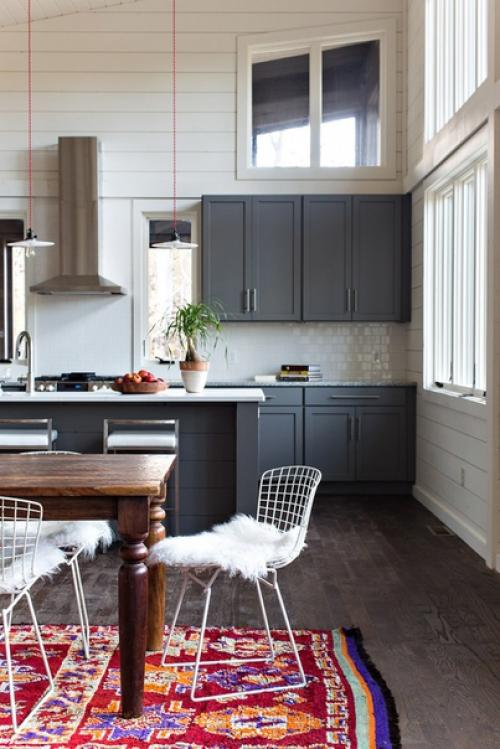 Современный деревянный дом на берегу озера. 04