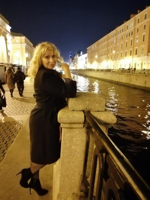 Встречи по поводу и без ресторан ван Гог, прогулка по городу и ДР Танюшки. 04