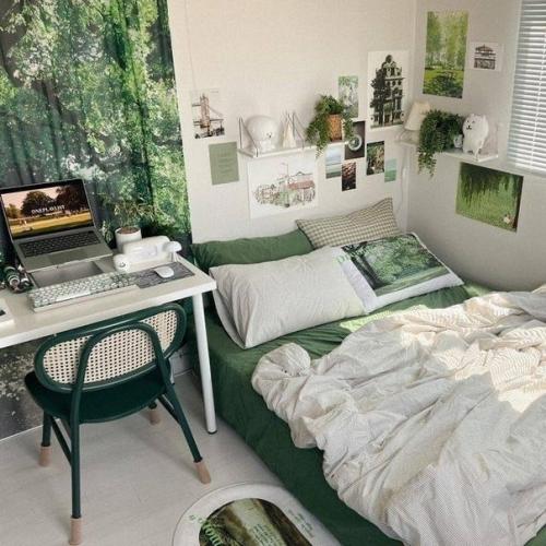 091023: а вы декорируете свою комнату? 01