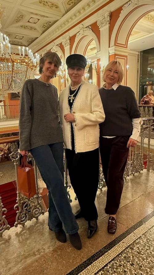 Редкое событие в Петербурге - маркет Светский Винтаж в роскошном особняке купцов Елисеевых. 05