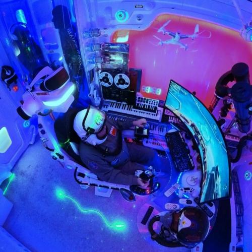 Российский инженер оформил квартиру и дачу в духе Чужих и Star Wars - без дизайнеров и шаблонов. 04