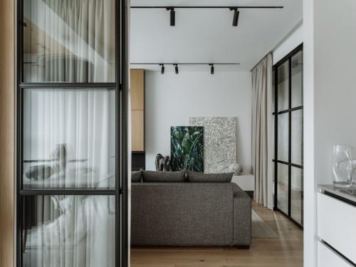 Воздушная квартира 78 м для мамы и дочки - школьницы ч. 1. 02