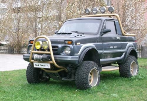 Черный Принц.  Этот автомобиль настоящий фурор на московском автосалоне 1995-го года произвел. 03