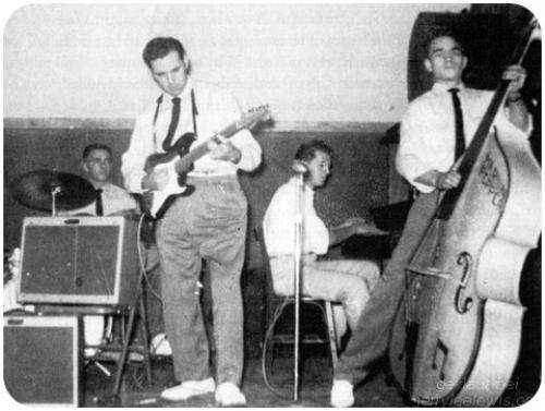 Рок-н-ролл Летающих Тарелок. 01