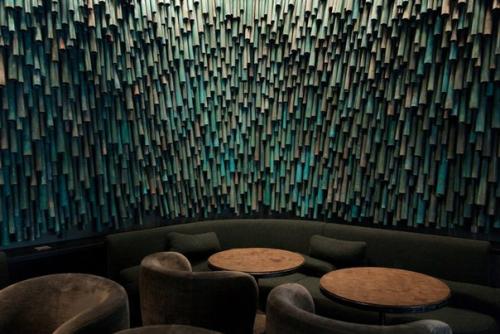 В сентябре, как обычно, мир предметного и интерьерного дизайна захлестнула волна новинок. 05