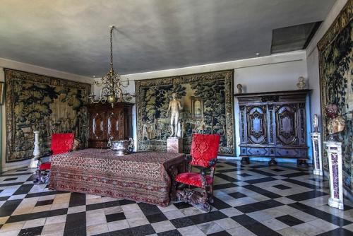 22 октября прихожане храма святых космы и Дамиана рано утром отправились в город санкт - перербург в паломническую поездку. 07 22 октября прихожане храма святых космы и Дамиана рано утром отправились в город санкт - перербург в паломническую поездку. 07