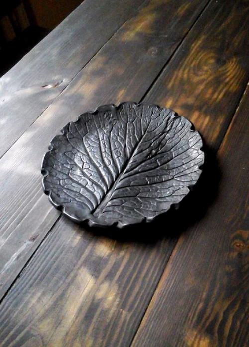 Черная керамика - один из видов керамики, обожженной по специальной технологии - в дровяной печи без доступа кислорода.