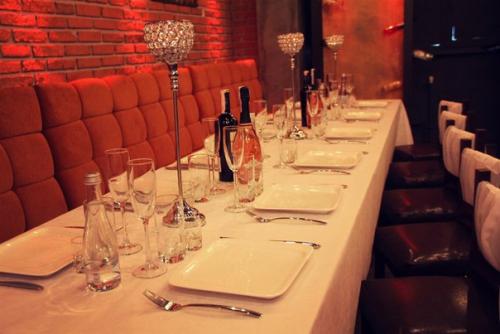 Уютный паб - ресторан приглашает настоящих гурманов для проведения торжеств (юбилеев, свадеб, банкетов, корпоративов, вечеринок.