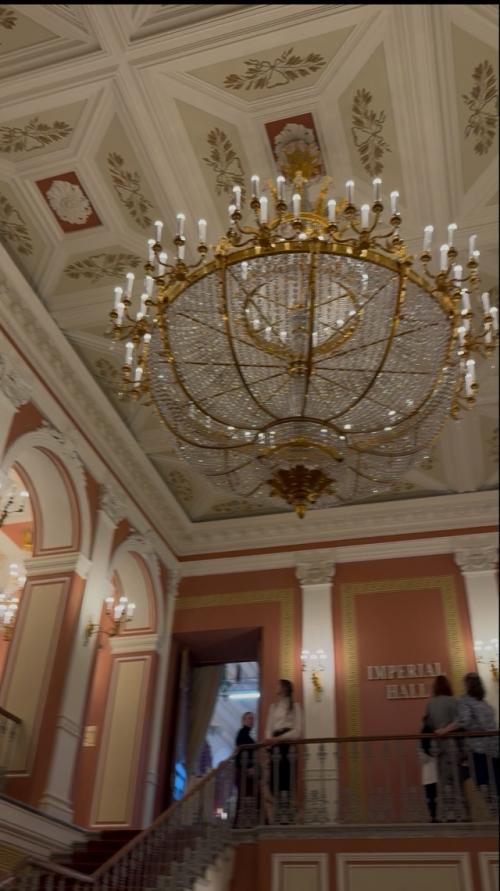 Редкое событие в Петербурге - маркет Светский Винтаж в роскошном особняке купцов Елисеевых. 01