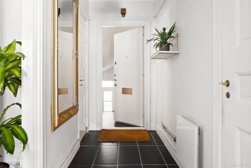 Маленькая квартира - это всегда поле для экспериментов. 07