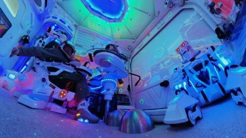 Российский инженер оформил квартиру и дачу в духе Чужих и Star Wars - без дизайнеров и шаблонов. 07