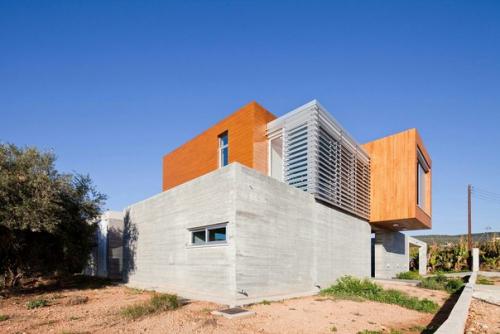 Помимо шикарного особняка в Австралии, у Джорджа также имеется резиденция на Кипре. 01