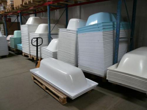 Производство акриловых ванн.