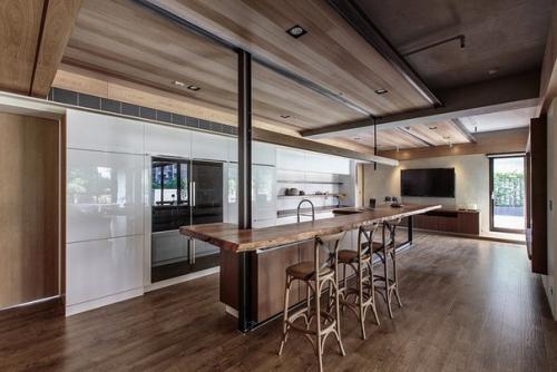 Апартаменты с просторной террасой от PMK Designers! 01