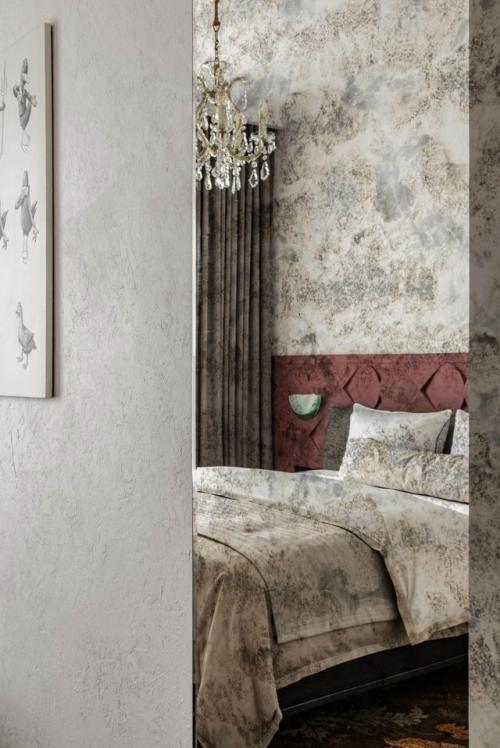 Когда заказчики попросили: Только Никакого Глянца - чем Шершавее и Старее, тем Лучше, стало ясно, что проект будет особенным. 03