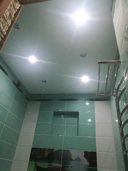 С ремонтом ванной в квартире родителей постарались! 07