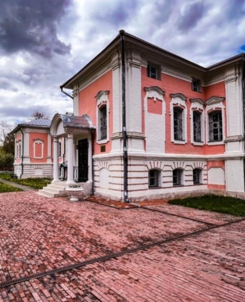 Пушкинская усадьба, в которой Пушкин никогда не был. 01