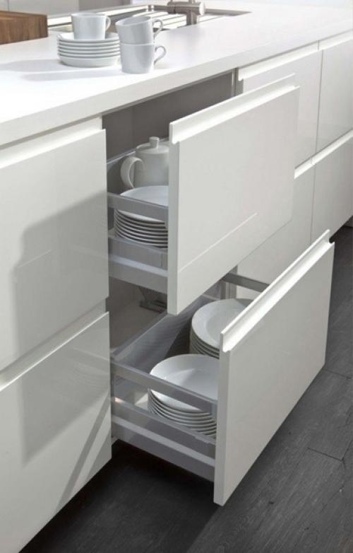 Интегрированные ручки кухонных гарнитуров - это ручки, которые не выступают за пределы фасада, а являются его частью.  